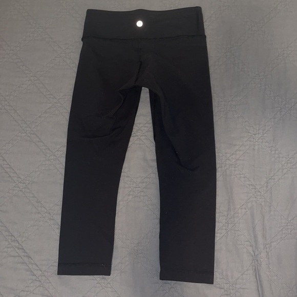 Cropped lululemon leggings!! - Picture 2 of 2
